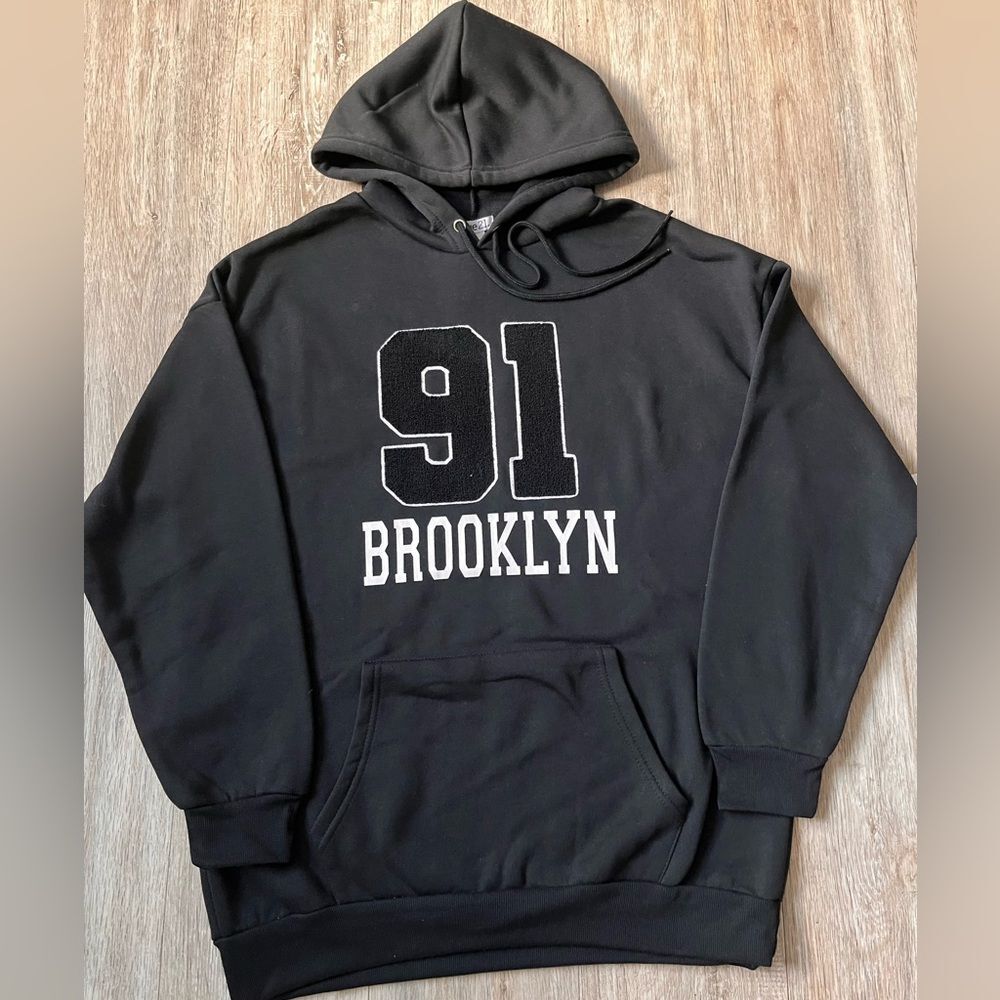 Womens 91 Brooklyn Sweater Embroidered Front Logo Rue21 Oversized Hoodie Small